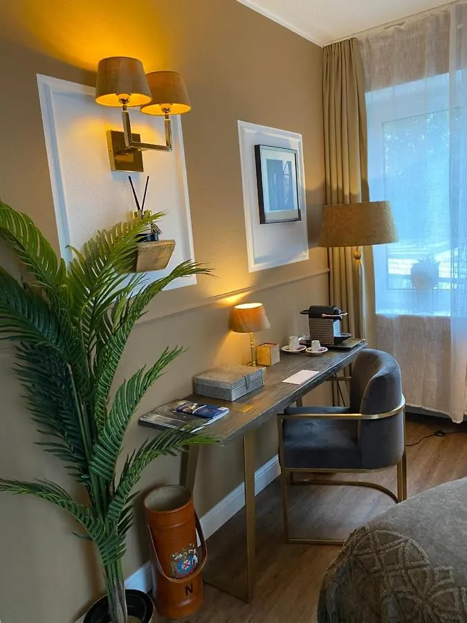 Boutique Hotel Villa Sarah Düsseldorf Almanya