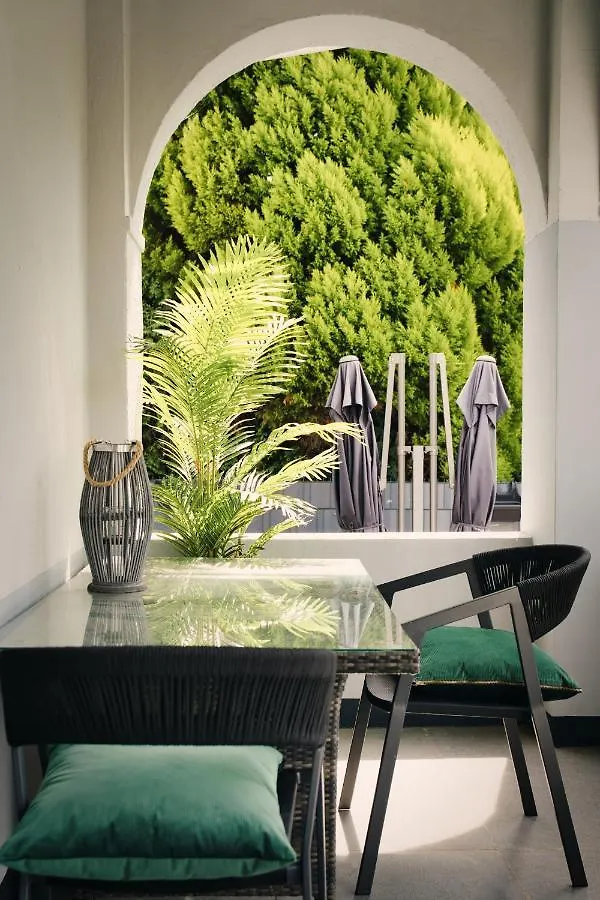 Boutique Hotel Villa Sarah Düsseldorf 4*,  Almanya