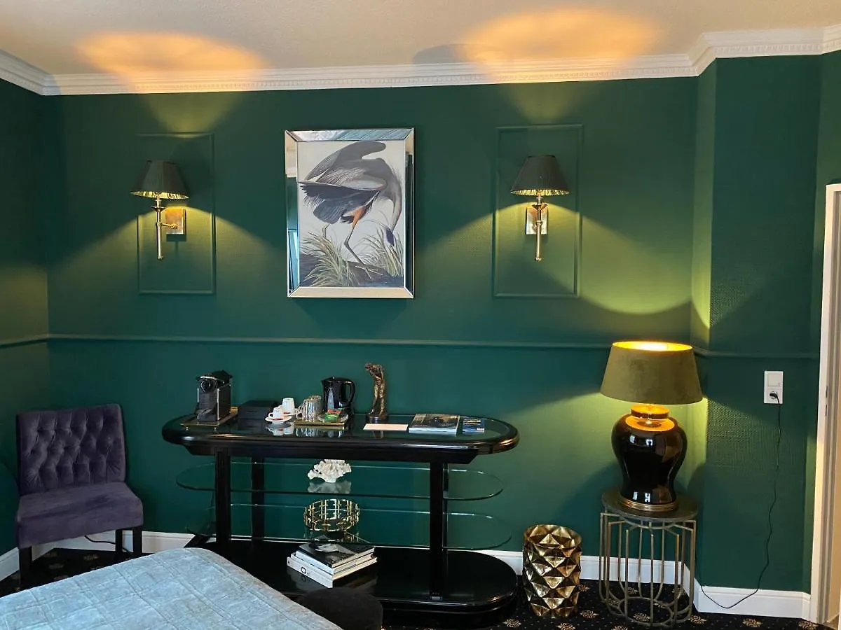 Boutique Hotel Villa Sarah Düsseldorf 4*,