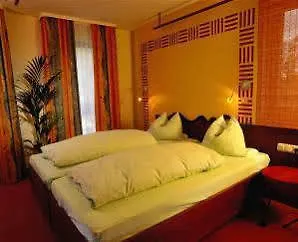Boutique Hotel Villa Sarah Düsseldorf Almanya